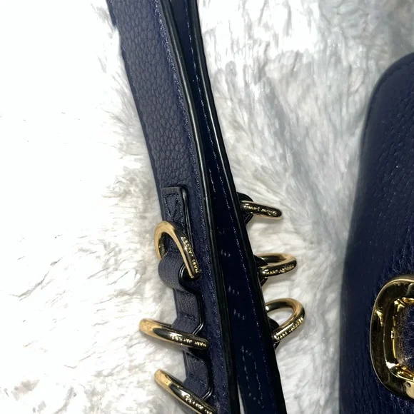 SoftShot by MARC JACOBS crossbody bag NAVY blue - Picture 5 of 13